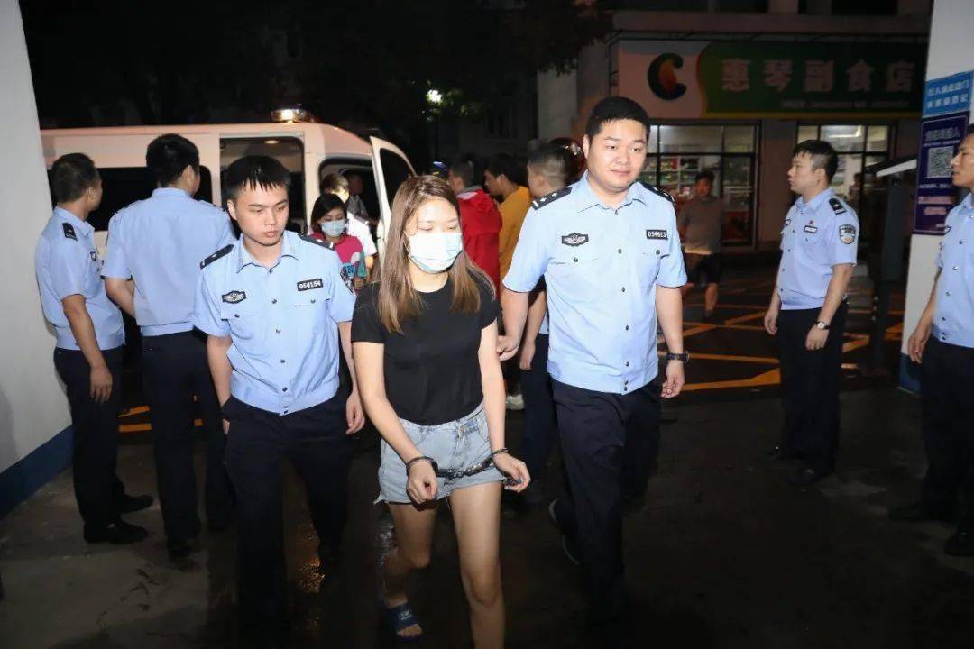 案例20名诈骗团伙回国避疫人员先后落网