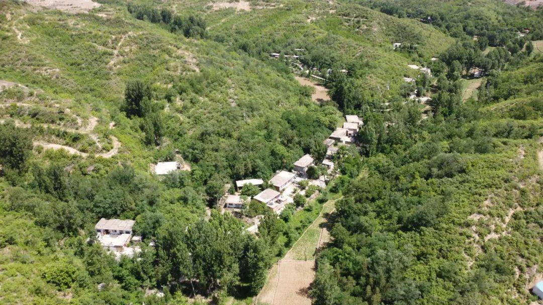 老照片里寻乡愁阜平搬迁村航拍照片系列之城南庄