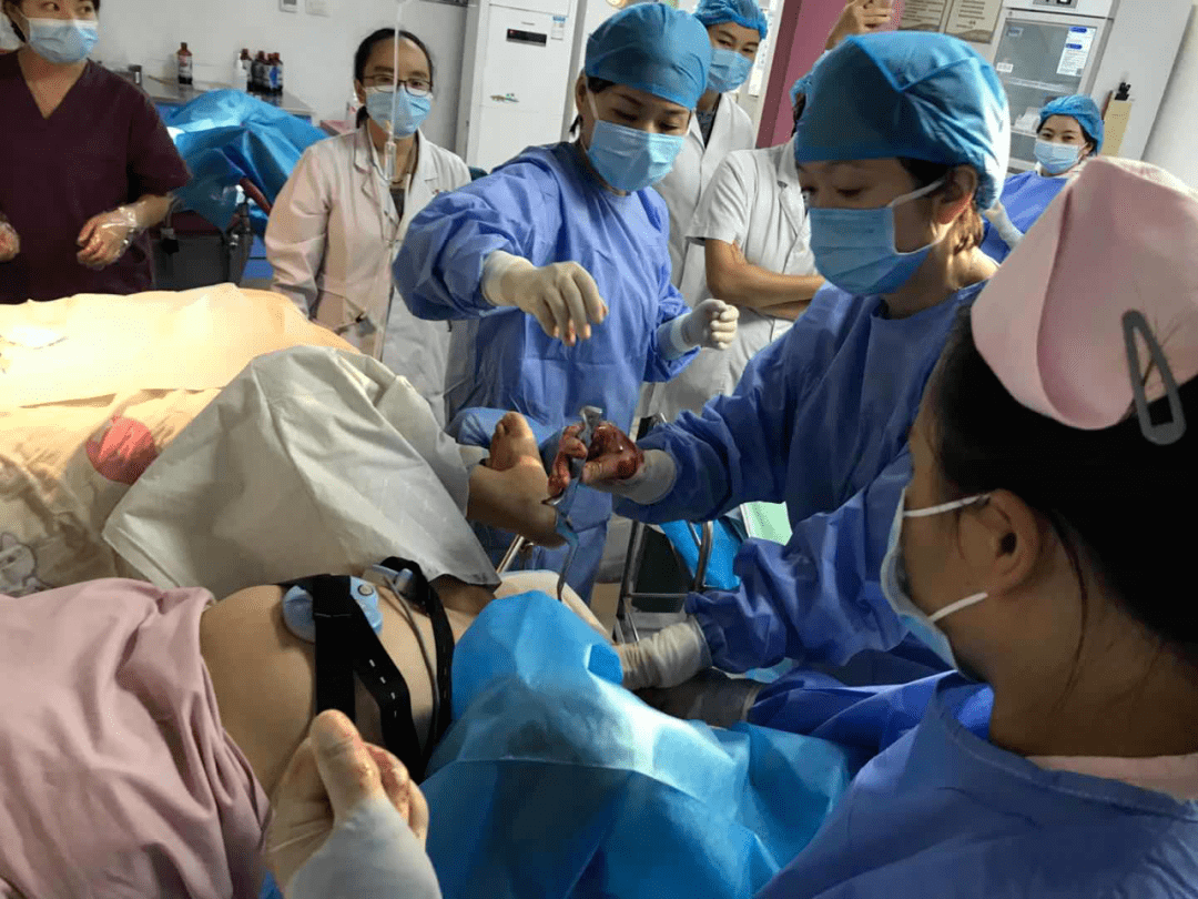 钱雪雅医生从ii类胎监的判断和处理,产程管理中b超应用,产钳助产步骤