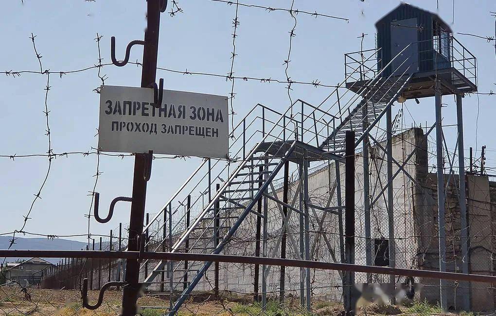 当地时间9月22日23时许,六名囚犯从位于俄罗斯达吉斯坦共和国沙姆哈尔