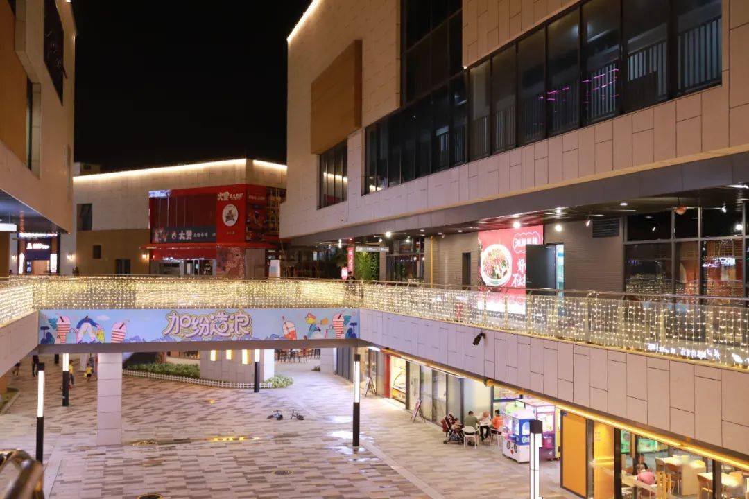 30000㎡餐饮5折开吃巨幕影城松山湖佳纷天地9月26日开业