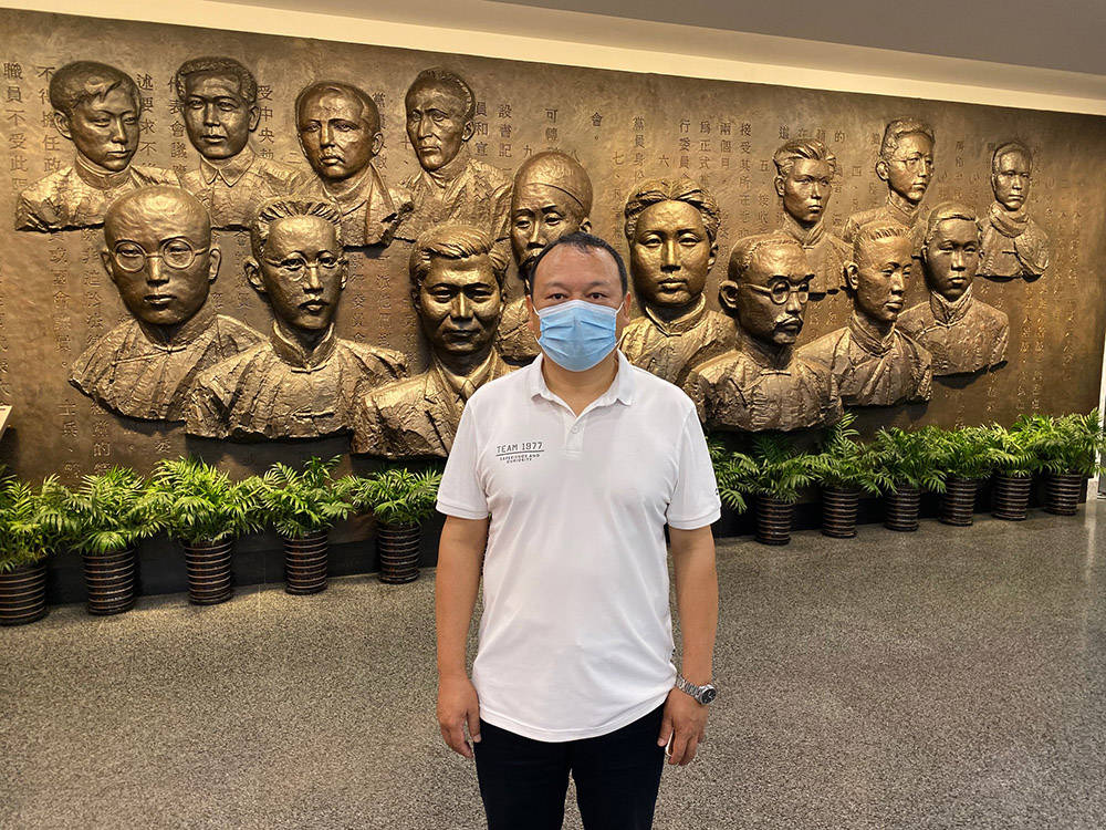 一大会址日记老党员说明年一定来中共一大纪念馆参观