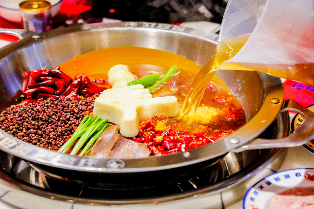 68元抢贤合庄卤味火锅100元菜品抵用券,可无限叠加!_汤底