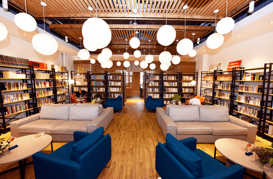 农家书屋遍地开花 唱响"书香家园"建设新篇章