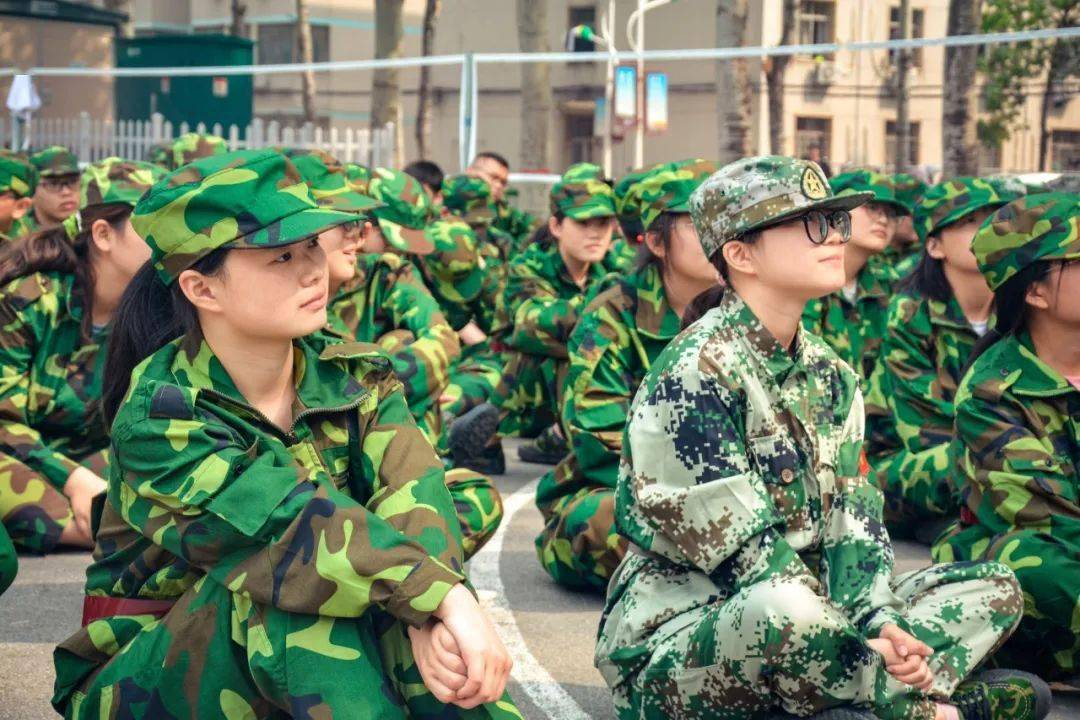 軍訓日記大揭秘天氣多雲祈雨尚未成功