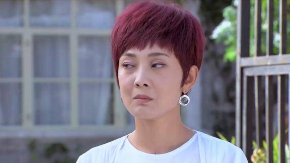 麻辣芳邻继女要嫁给老外老爸不同意谁知她先攻略后妈搞定