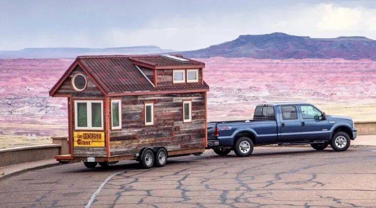 飞屋环游记真人版美国夫妇1000个小时造房车环游世界网友口水从眼睛里