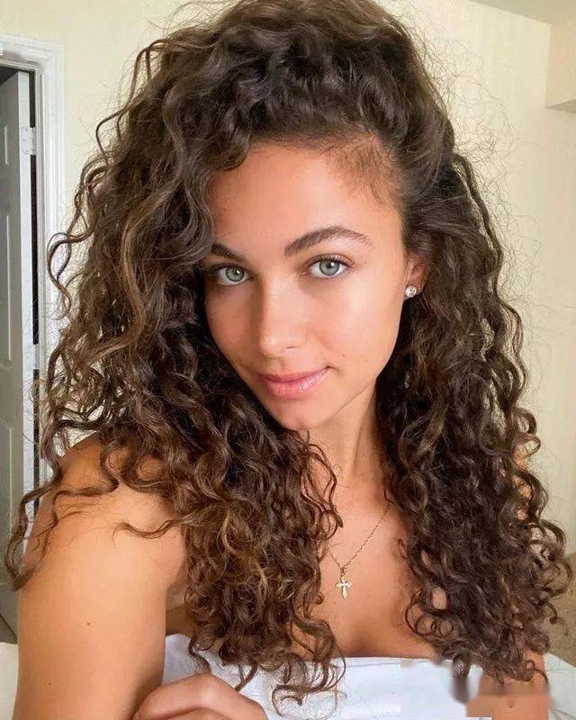 reddit混血美人专区里的各国混血女孩一个个过分好看了吧