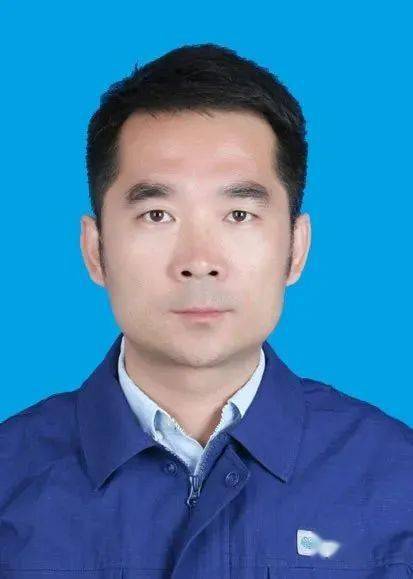 杨文宗,男,1963年9月生,陕西历史博物馆文物保护修复师.