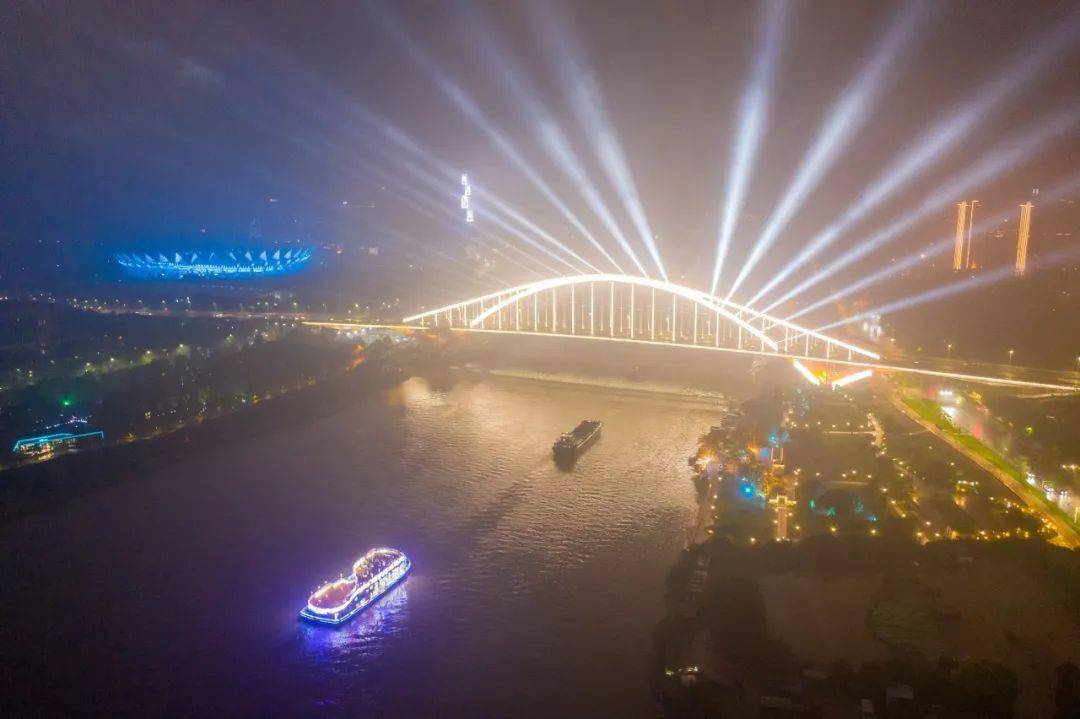 东平河岸夜色璀璨流光溢彩三龙湾游船夜景抢先看