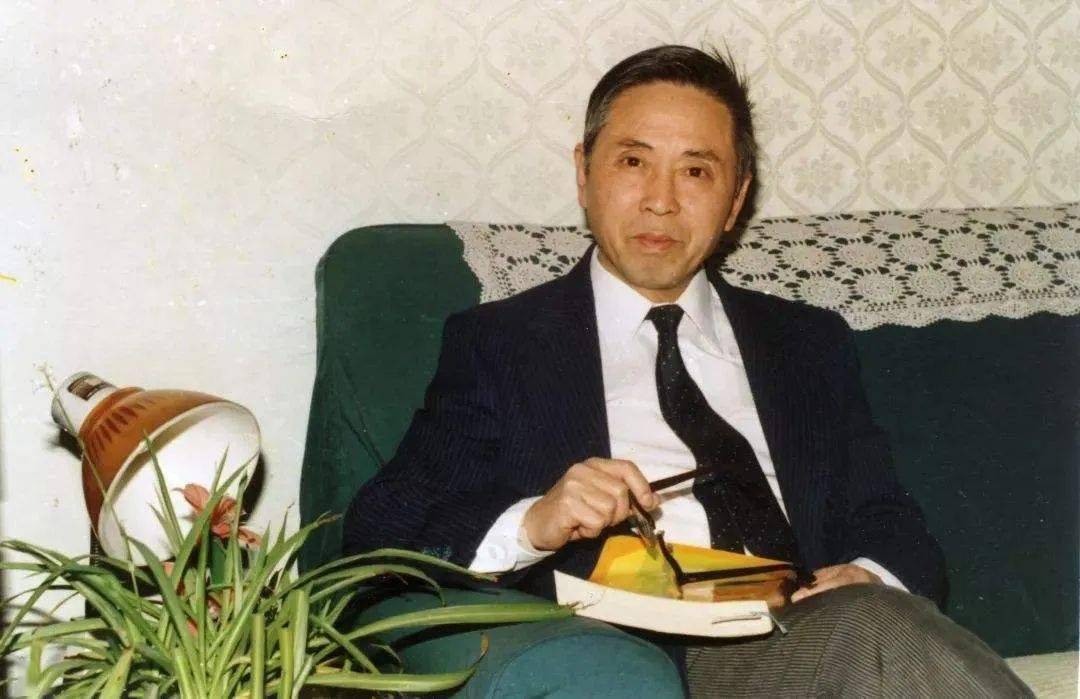 9.28 午间 | 中国潜艇之父"邓三瑞"