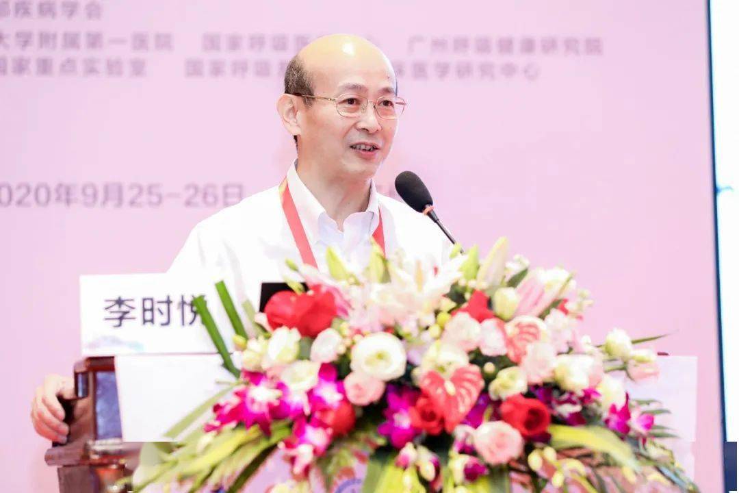 李时悦教授表示,在国家临床研究中心-中国呼吸肿瘤协作组的大力支持下