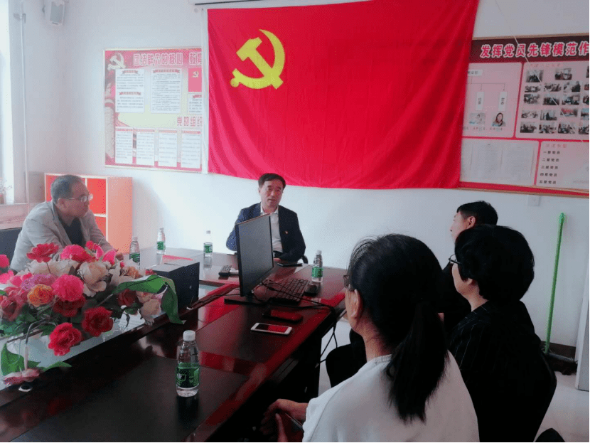 新民市人大常委会主任徐占海到市特殊教育学校调研