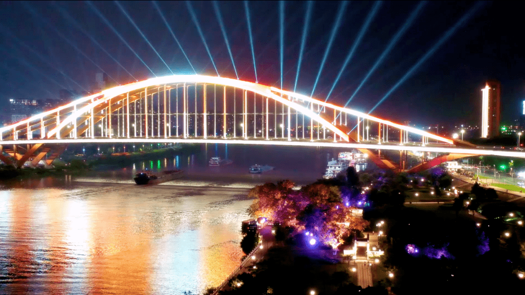 亮灯了!东平河岸夜色璀璨,流光溢彩!_亮度