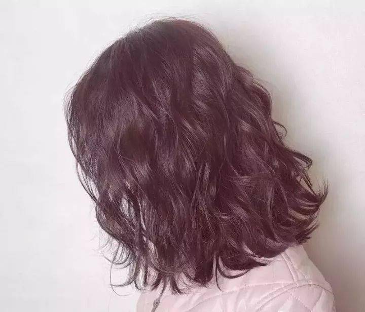 时尚又潮流的"满头烫