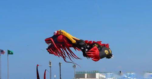 万物皆可上天潍坊风筝节的风筝太硬核了吧