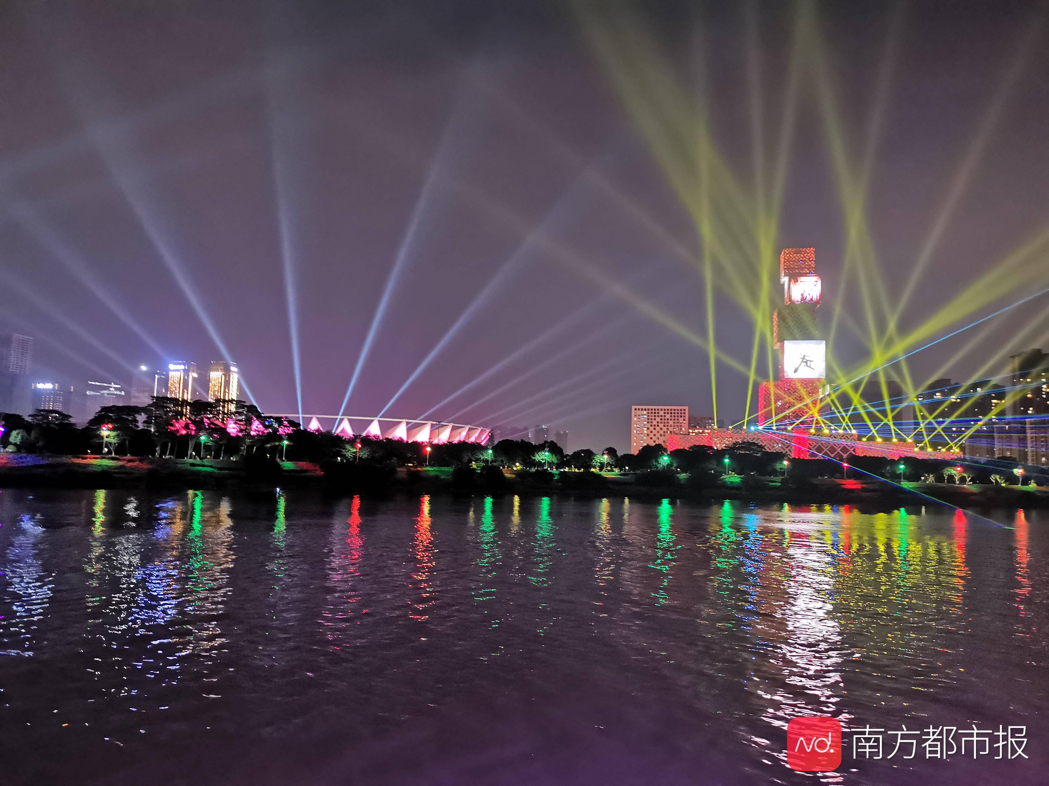 三龙湾夜游图片