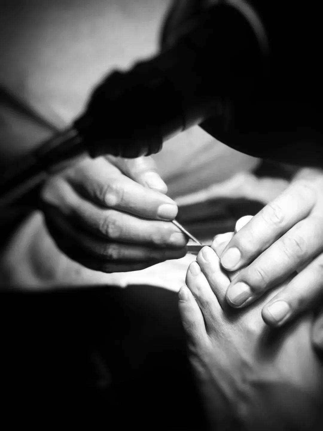 宾客可在此体验到修,挖,起,片,分,撕,刮,捏,修脚八法的独门技艺