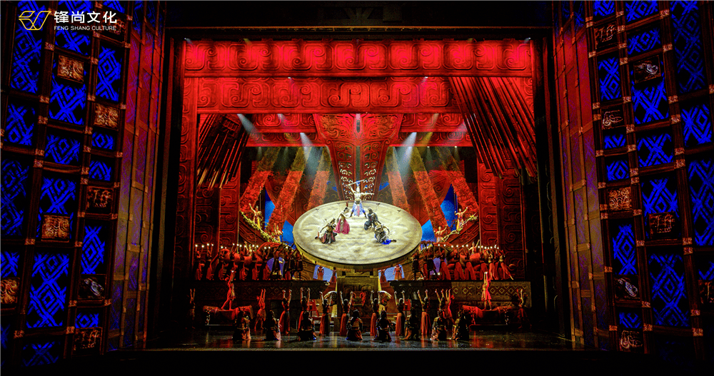 更能在走出剧场后,将剧中的人,事,物对照在现今真实的自然风景和巴国