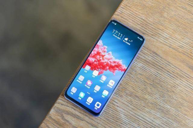 全球首款屏下摄像中兴天机axon205g上手体验