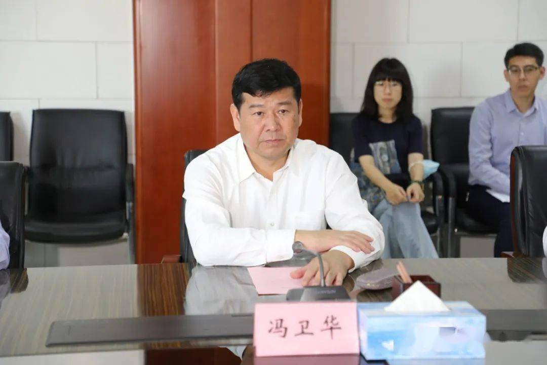 源,区委副书记,区长王宝雨,副区长胡学春出席签约仪式并进行座谈交流