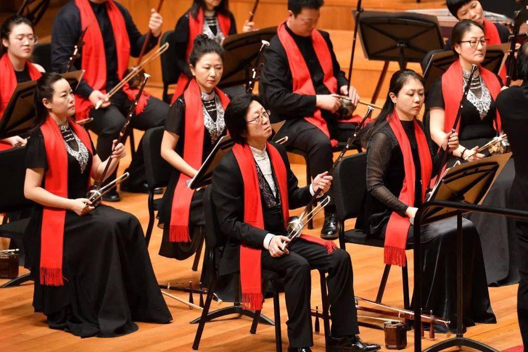 拉弦乐声部,代表乐器:高胡,二胡,中胡 等3,中国民族管弦乐队的四个