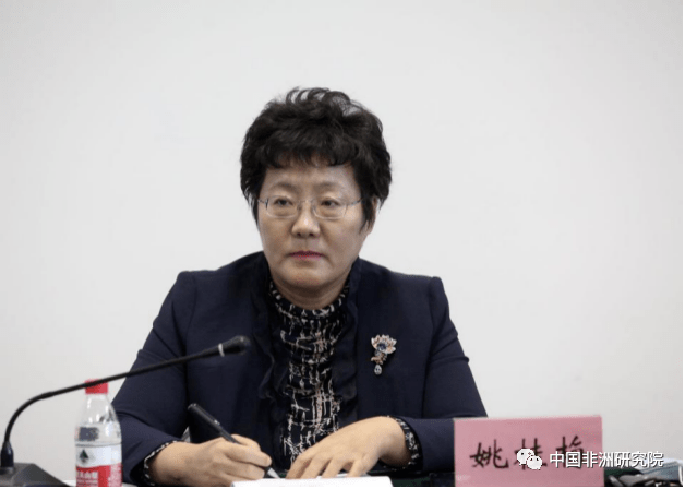 卫白鸽摄影图为《中国脱贫攻坚调研报告——甘肃定西篇》作者张永丽发