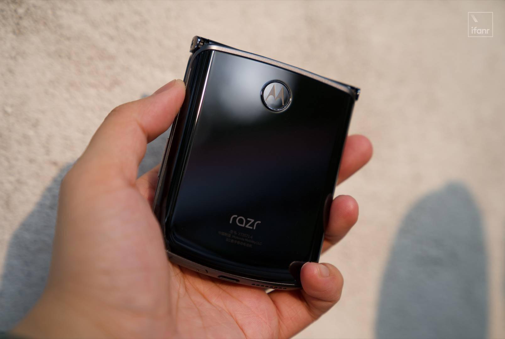 摩托罗拉razr5g体验不完美够精彩