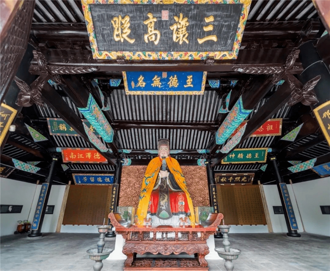 泰伯庙,又名泰伯祠,至德祠,让王庙,是为纪念周太王的长子泰伯而建.