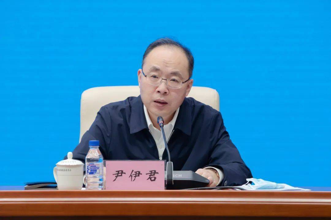 要闻转发全省扫黑除恶专项斗争推进会召开省委书记巴音