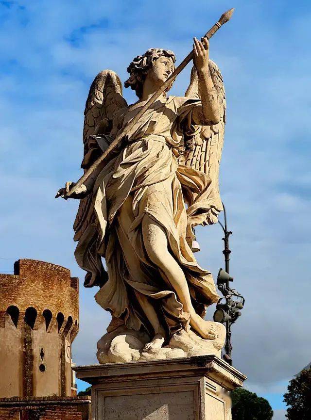 罗马古城的雕像_天使