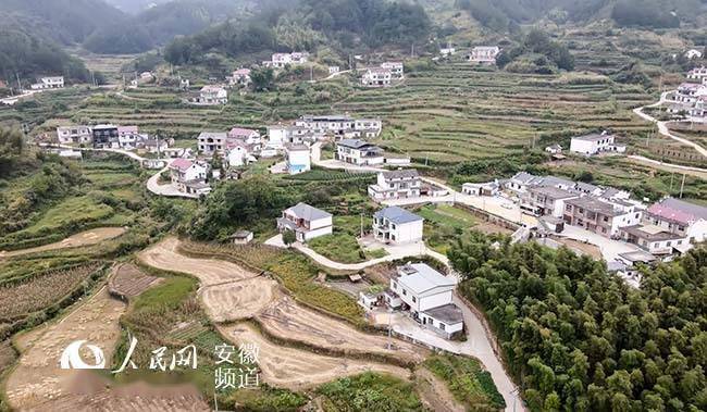 据悉,潜山市下一步将围绕产业兴旺,生态宜居,乡风文明,治理有效,生态