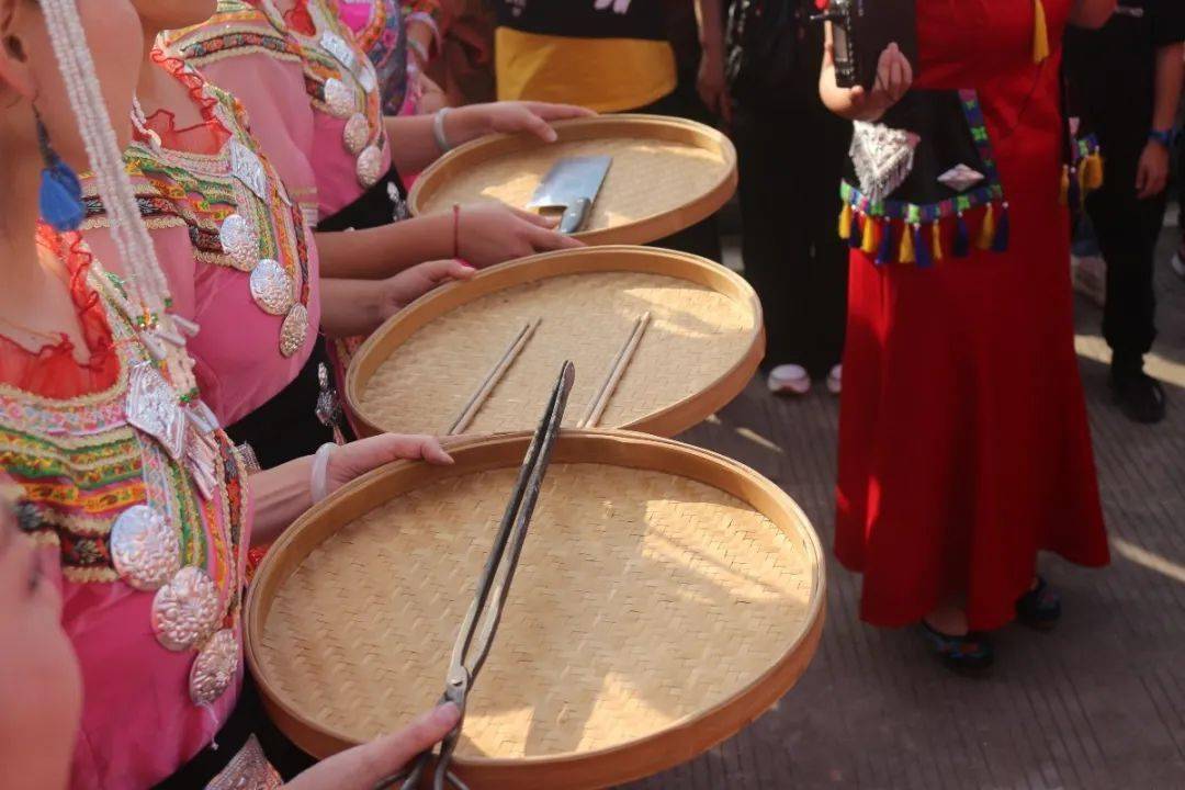 国庆第一天平阳这个乡人山人海