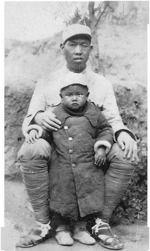 红色故事汇(第51讲)|刘松柏:一双双草鞋