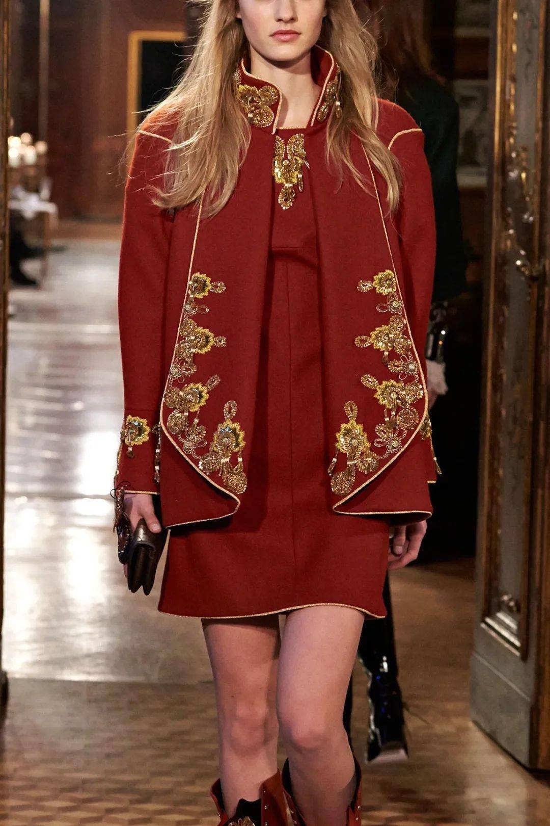 你了解洛可可风格的服饰吗作为服装设计师你如果不了解那么必须要点