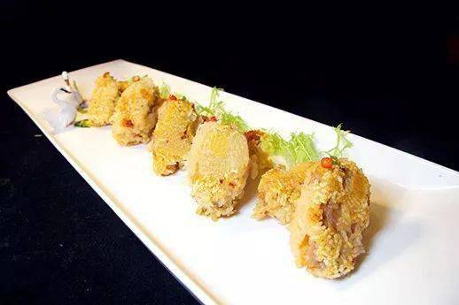 沈阳烹饪专业技术学校今日美食讲堂【糯香黄金骨】