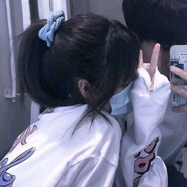 情头丨情侣头像_低头