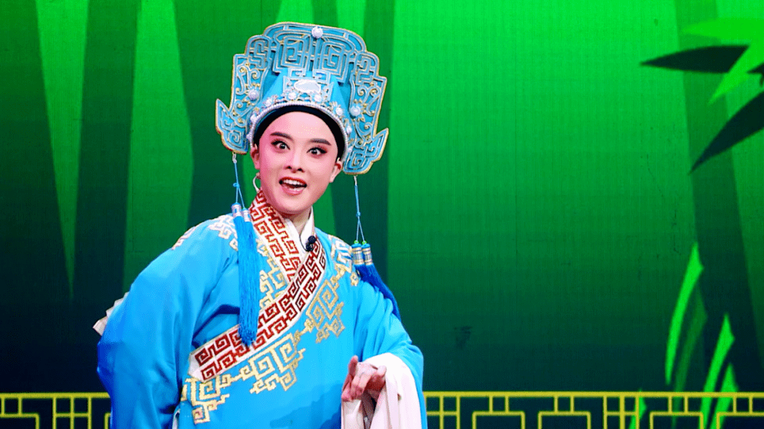 出身戏曲之家的郭茜云从小梅花到专业越剧演员