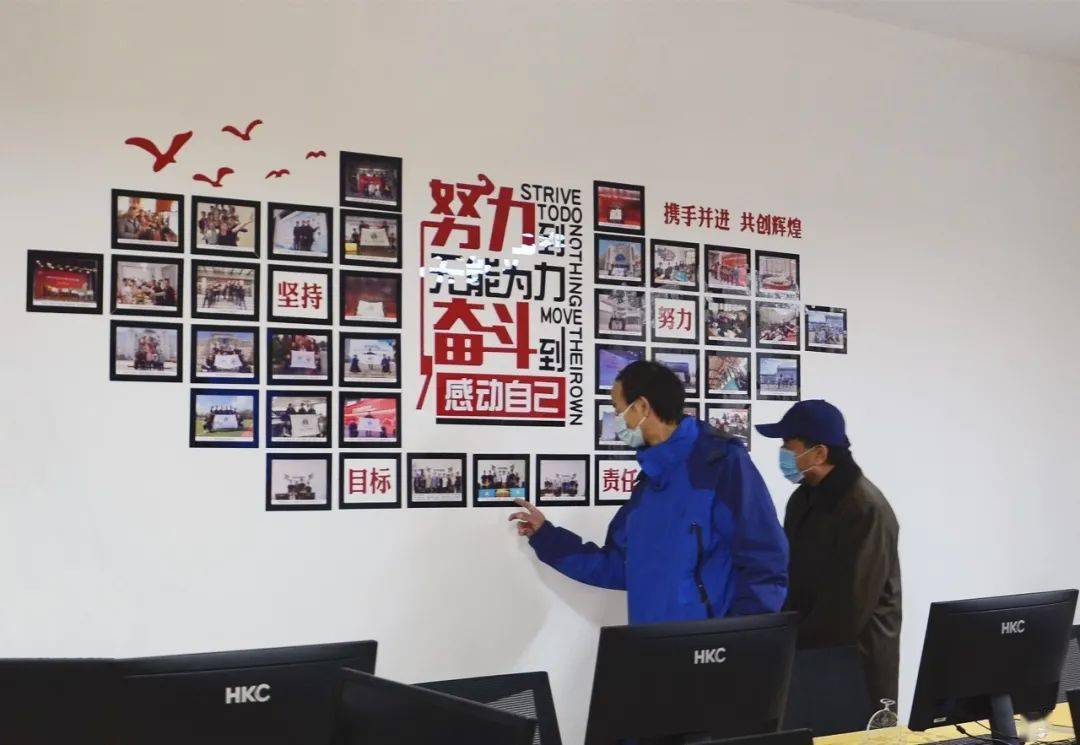 黑龙江工商学院要闻 | 学校领导调研指导"富东博工作室"工作,慰问"双