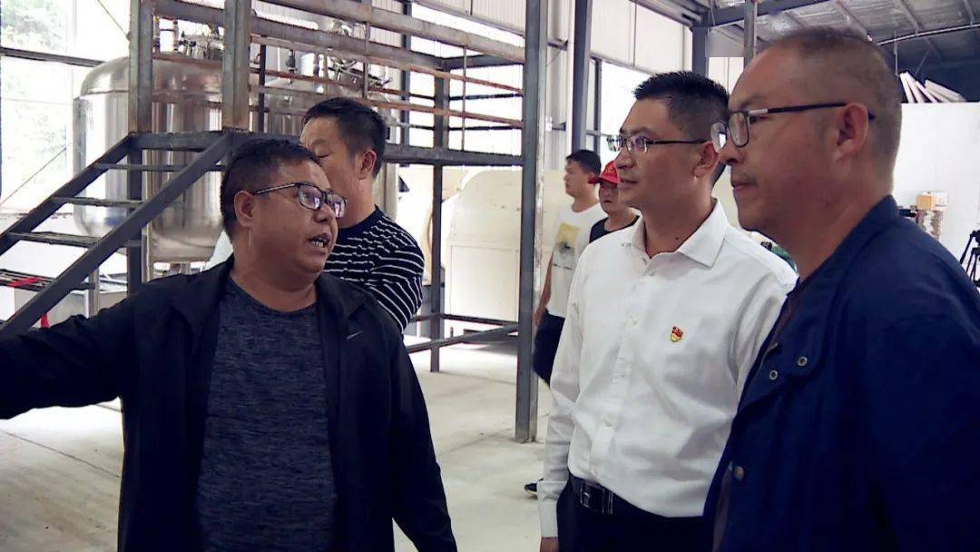 首条核桃绿色能源生态有机肥加工生产线落户剑川县象图乡