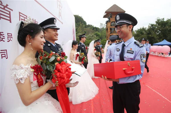 警察集体婚礼图片