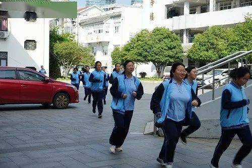 校园疏散  关爱生命——无锡市第一女子中学举行应急疏散演习