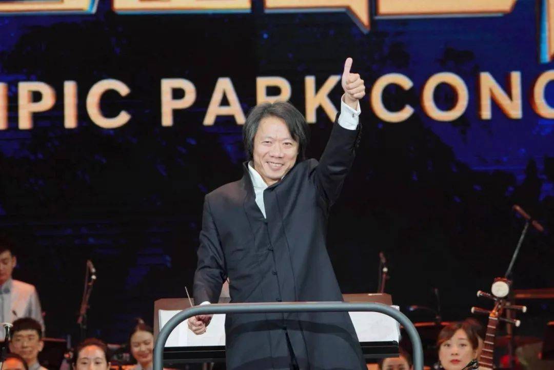 右特邀著名主持人:晁煜左本场演出总指挥:张鸣本场演出总导演:"冻龄