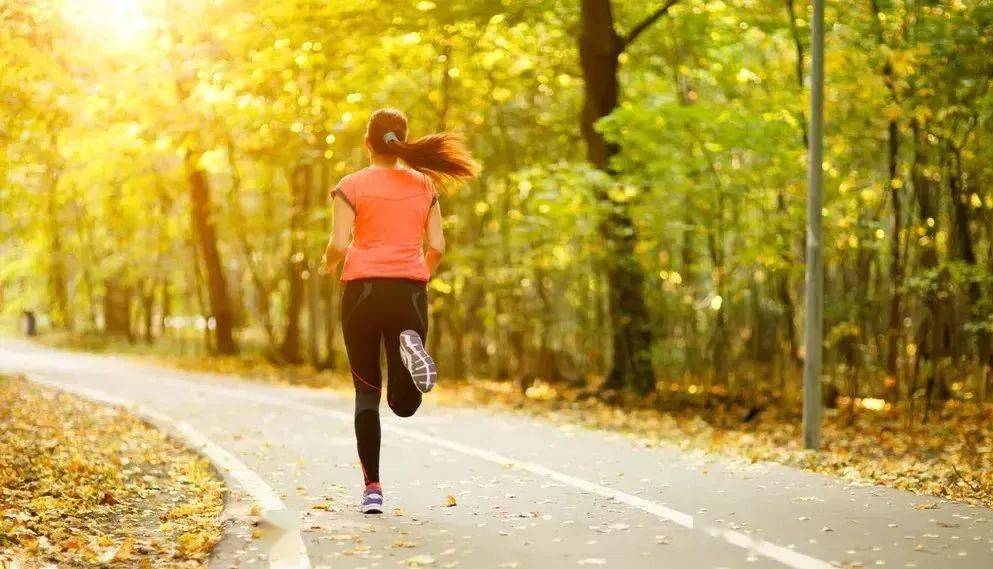 不存在的!秋天应该是跑步的季节!_热身