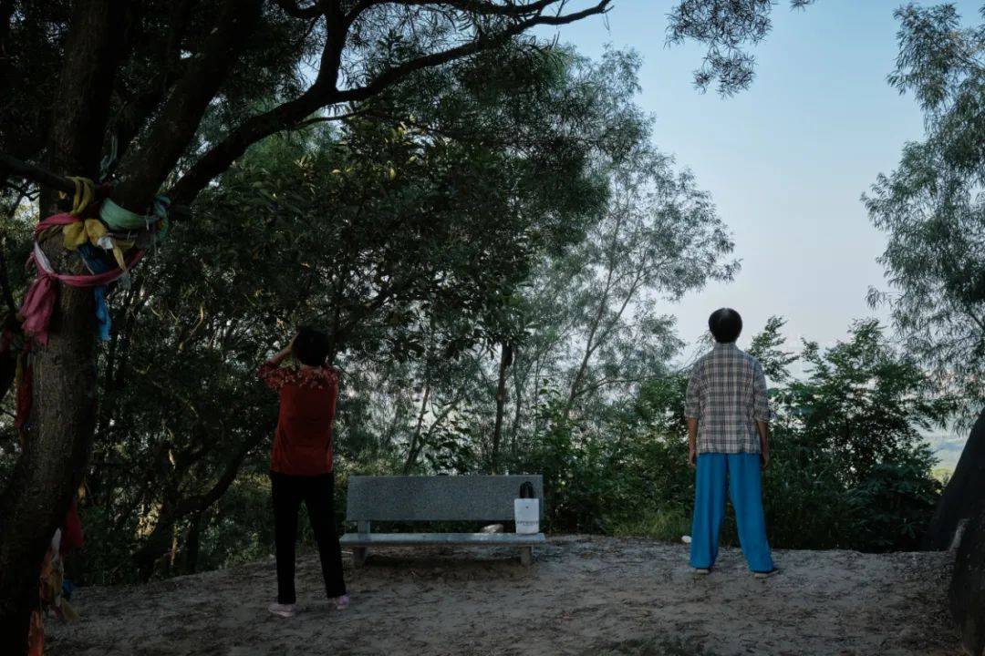 摄影|一路向南向西,新亨市场,罗山清晨街拍