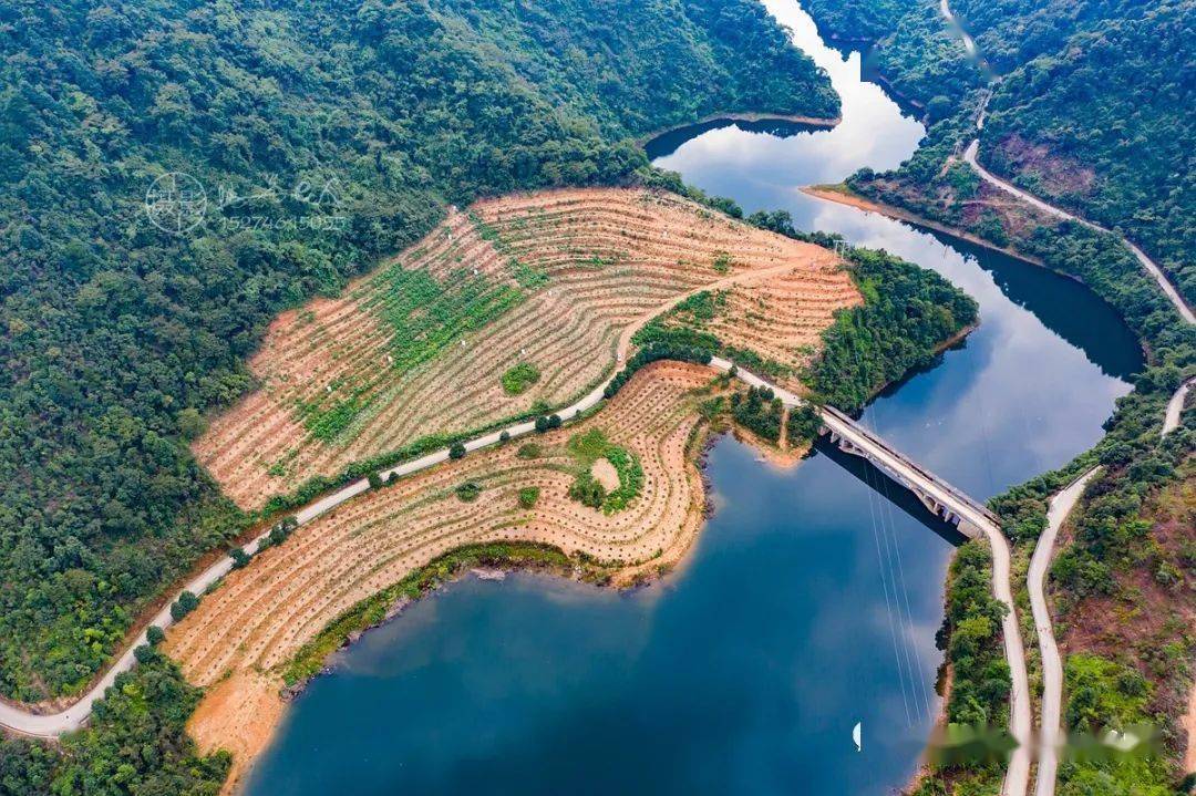 养殖和旅游等综合利用的水库,位于湖南省永州市东安县鹿马桥镇金江乡