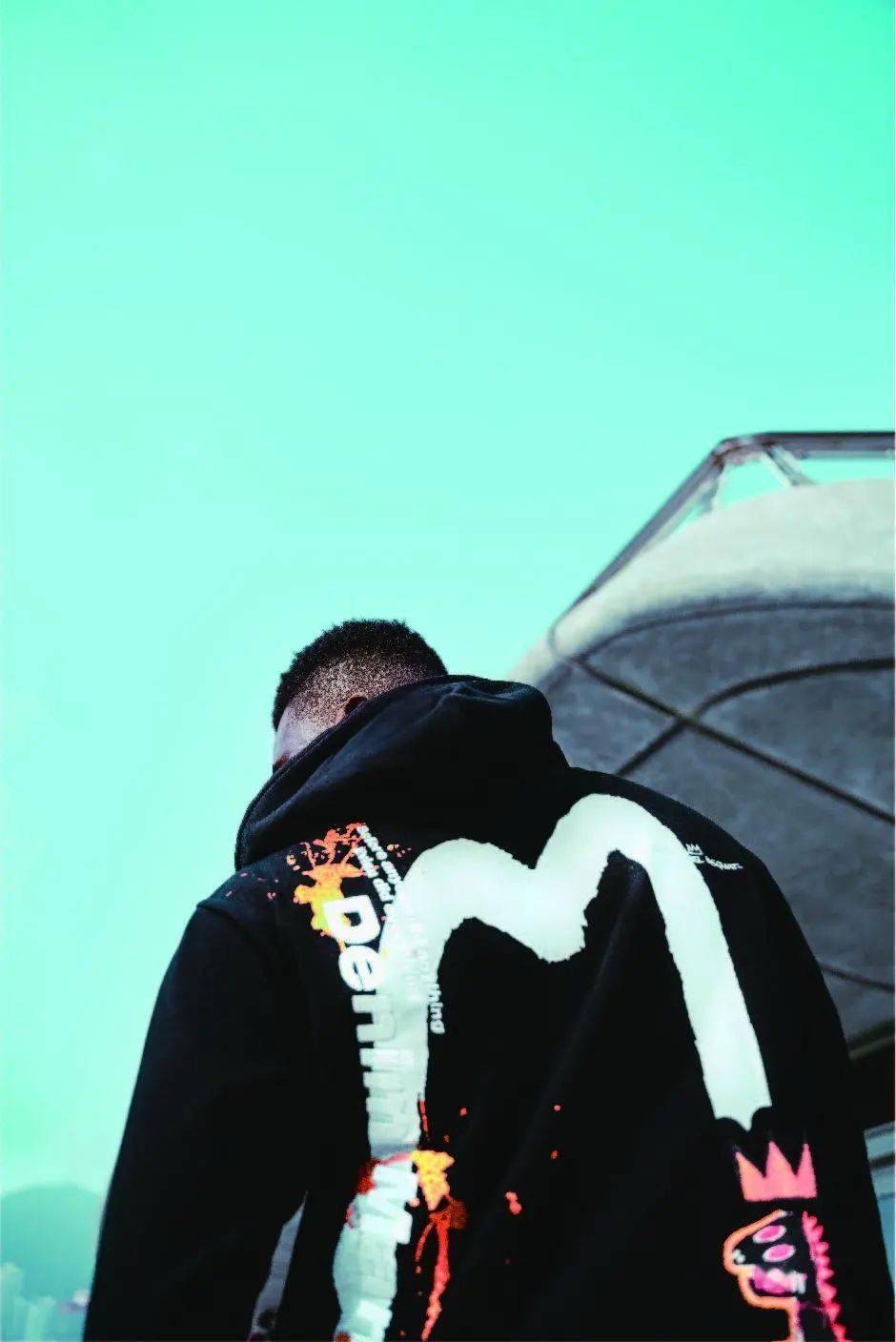 潮物研究evisuxjeanmichelbasquiat致敬街头先锋艺术