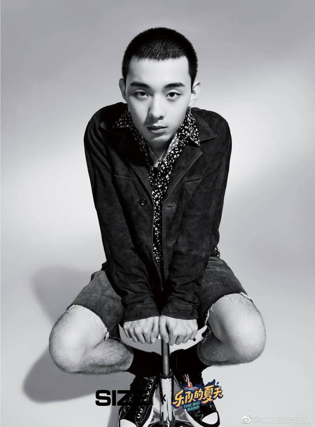 安雨登上国际一线杂志化身时尚男模