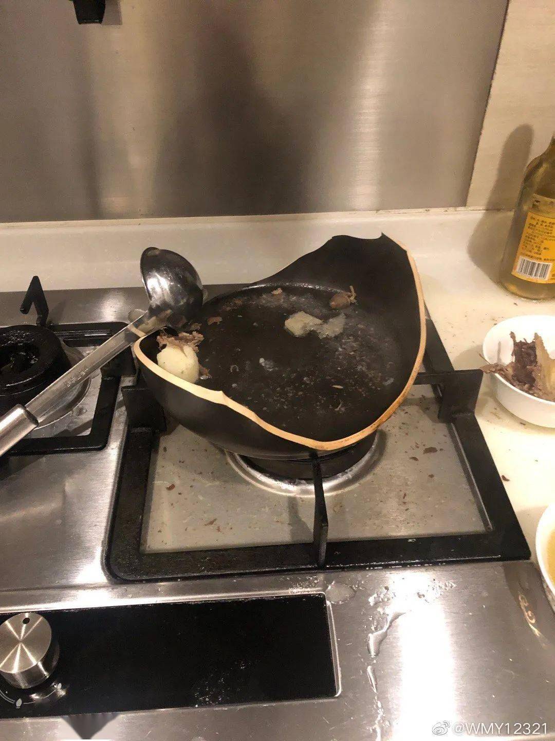 成年人的崩溃往往就是一瞬间…眼泪喷了出来!