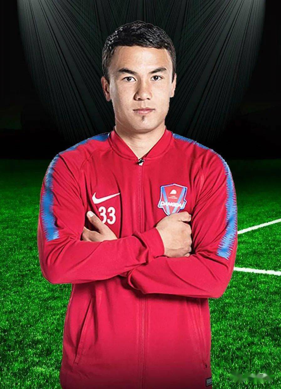 迪力穆拉提,1998年4月8日出生在新疆库尔勒市团结